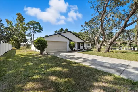 Exterior - 577 Waterfall Dr, Spring Hill, FL 34608 photo 3 of 13