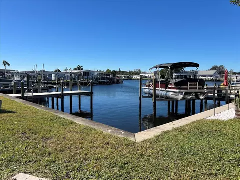 7250 Mount Arlington Dr NE #427, Saint Petersburg, FL 33702