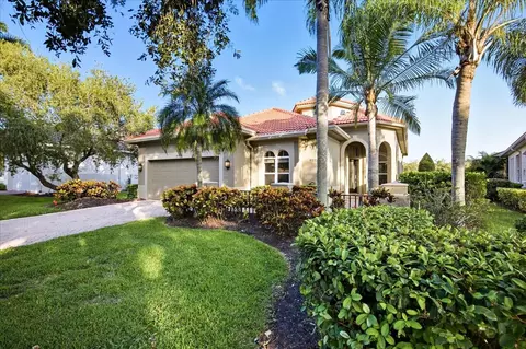 9773 Sago Point Dr, Seminole, FL 33777