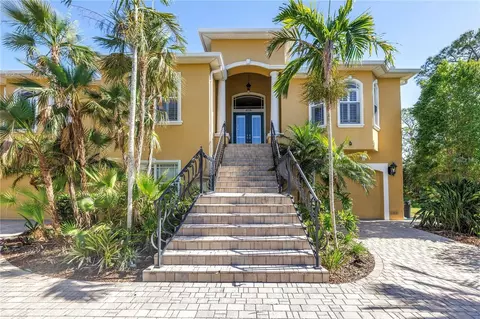 2101 N Pointe Alexis Dr, Tarpon Springs, FL 34689