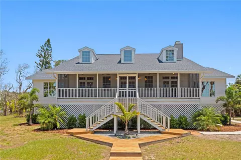 5216 13th, Palmetto, FL 34221