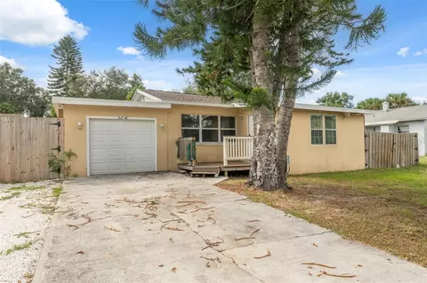 1312 E Tarpon Ave, Tarpon Springs, FL 34689