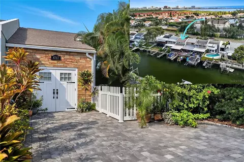 8717 Bay Pointe Dr, Tampa, FL 33615