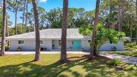 8693 15th St N, Saint Petersburg, FL 33702