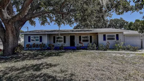 896 N 9th St, Eagle Lake, FL 33839