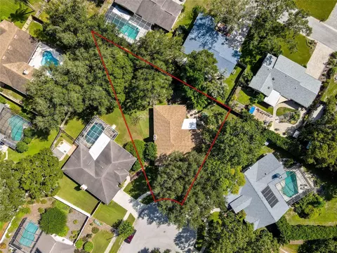 18401 Debonair Pl, Lutz, FL 33549