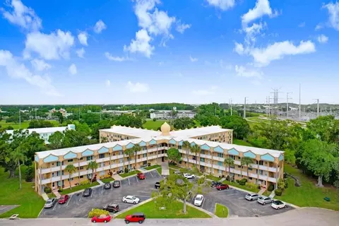 2466 Ecuadorian Way #6, Clearwater, FL 33763