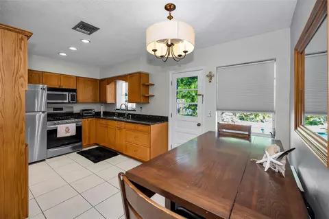 Kitchen - 929 Britton St, Largo, FL 33770 photo 1 of 4