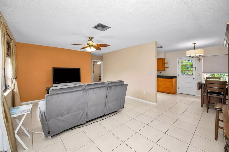 Living - 929 Britton St, Largo, FL 33770 photo 3 of 3