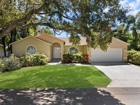13734 76th Ave, Seminole, FL 33776