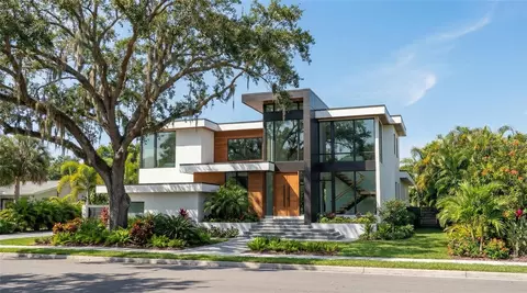 5002 W Poe Ave, Tampa, FL 33629