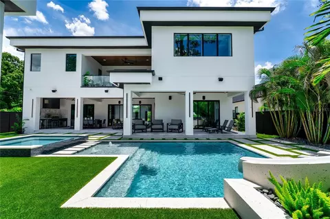 5002 W Poe Ave, Tampa, FL 33629