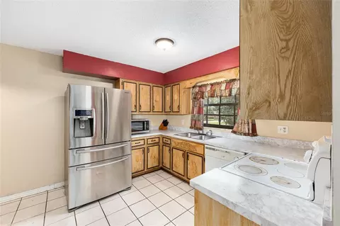 Kitchen - 3475 NE 43rd Pl, Ocala, FL 34479 photo 1 of 4