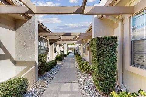 11135 Carriage Hill Dr #5, Port Richey, FL 34668