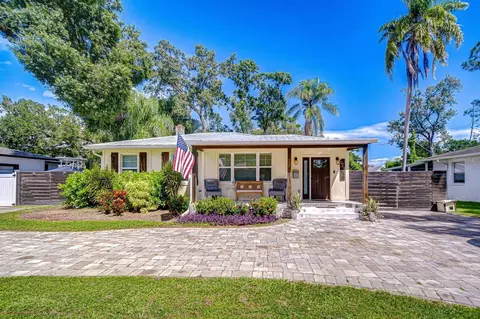 1013 W Berry Ave, Tampa, FL 33603