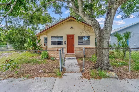 1745 44th St S, Saint Petersburg, FL 33711