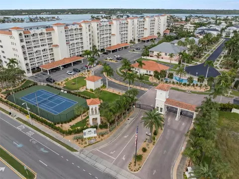 17715 Gulf Blvd #302, Redington Shores, FL 33708