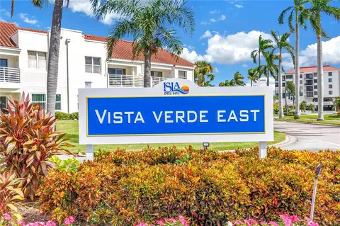 6085 Bahia Del Mar Blvd #105, Saint Petersburg, FL 33715