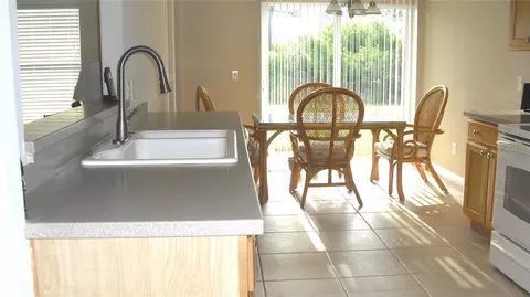 Kitchen - 11774 Tempest Harbor Loop, Venice, FL 34292 photo 5 of 5