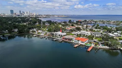 2501 Sunrise Dr SE, Saint Petersburg, FL 33705