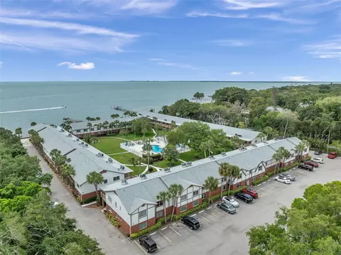 650 Pinellas Point Dr S #211, Saint Petersburg, FL 33705