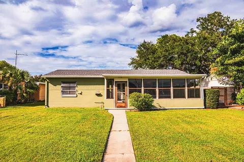 775 40th Ave NE, Saint Petersburg, FL 33703