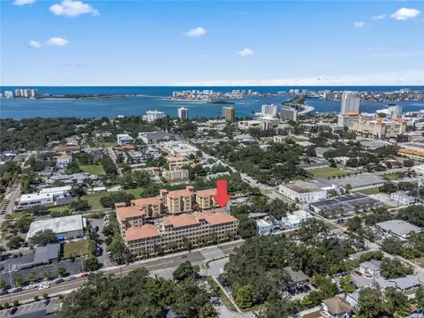 642 Wells Ct #302, Clearwater, FL 33756