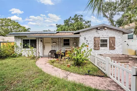977 27th Ave S, Saint Petersburg, FL 33705