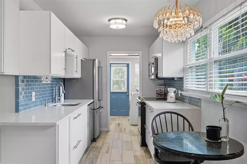 Kitchen - 6236 S Martindale Ave, Tampa, FL 33611 photo 2 of 3