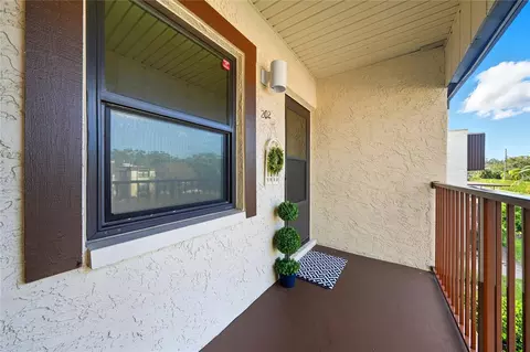 2400 Winding Creek Blvd #9-202, Clearwater, FL 33761