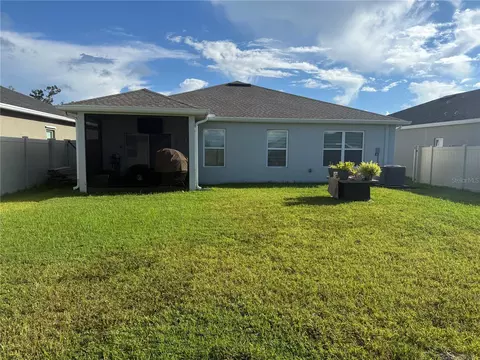 Exterior - 10516 Daybreak Gln, Parrish, FL 34219 photo 3 of 4