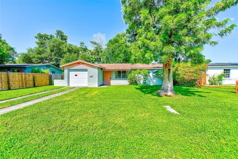 8330 59th Ln N, Pinellas Park, FL 33781