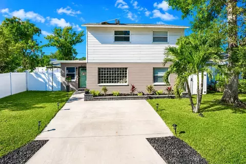 4220 19 St N, Saint Petersburg, FL 33714