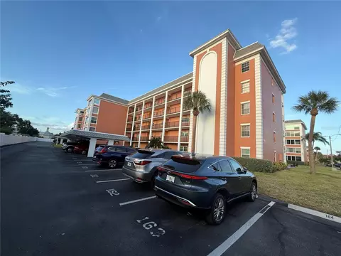 6960 20th Ave N #502, Saint Petersburg, FL 33710