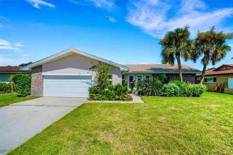2168 Waterside Dr, Clearwater, FL 33764