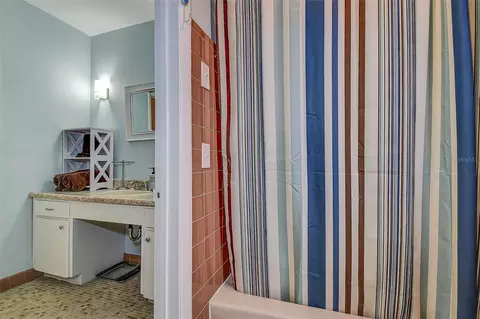 Bath - 6237 Dalton St, Spring Hill, FL 34606 photo 2 of 2