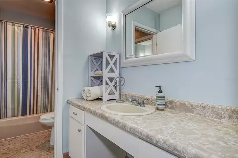 Bath - 6237 Dalton St, Spring Hill, FL 34606 photo 1 of 2