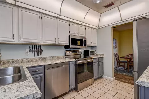 Kitchen - 6237 Dalton St, Spring Hill, FL 34606 photo 4 of 4