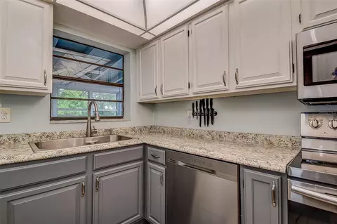 Kitchen - 6237 Dalton St, Spring Hill, FL 34606 photo 1 of 4