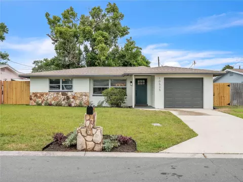 10525 Valencia Rd, Seminole, FL 33772