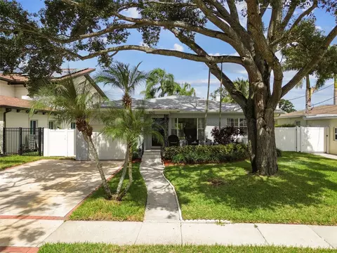 642 Geneva Pl, Tampa, FL 33606
