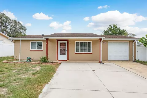 9826 Rainbow Ln, Port Richey, FL 34668