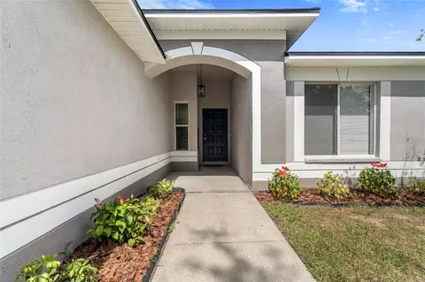 3116 Summer House Dr, Valrico, FL 33594