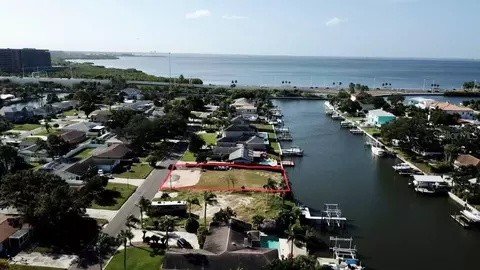 3922 W Eden Roc Cir, Tampa, FL 33634