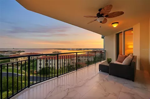 5823 Bowen Daniel Dr #902, Tampa, FL 33616