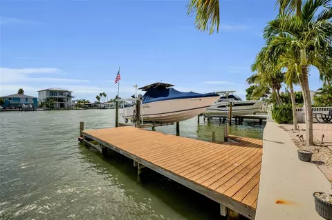 16108 6th St E, Redington Beach, FL 33708