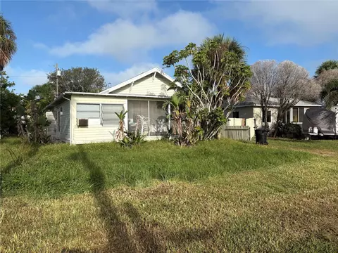 946 Lantana Ave, Clearwater Beach, FL 33767