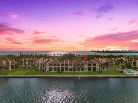 7520 Sunshine Skyway Ln S #210, Saint Petersburg, FL 33711