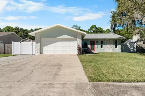 8224 Parkwood Blvd, Seminole, FL 33777