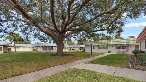 1802 Bedford Ln #2, Sun City Center, FL 33573